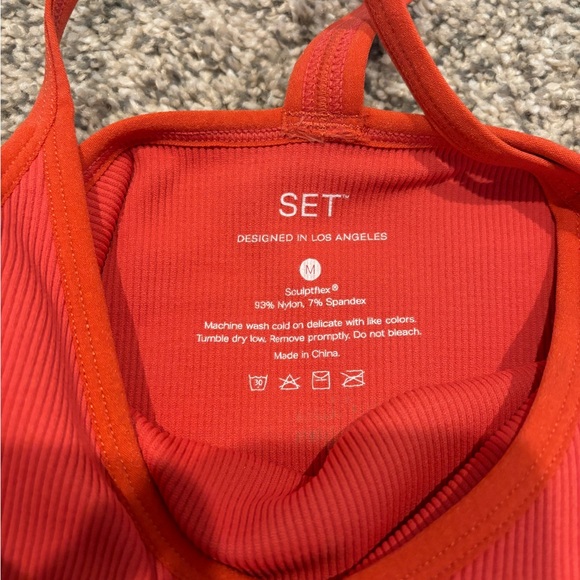 SET ACTIVE Tank Top - Picture 2 of 3